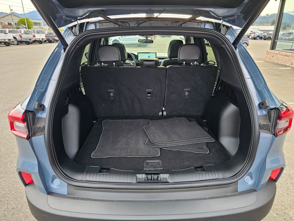 Certified 2025 Ford Escape ST-Line w/ Tech Pack #1 AWD/4WD image 10