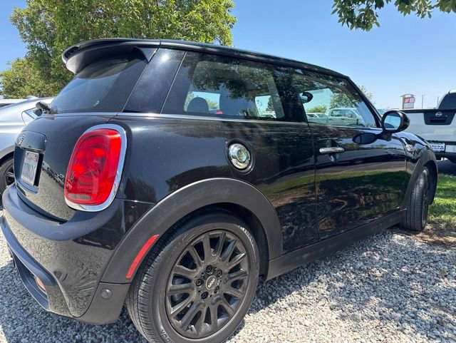 Used 2019 MINI Cooper S w/ Signature Upholstery Package FWD image 3