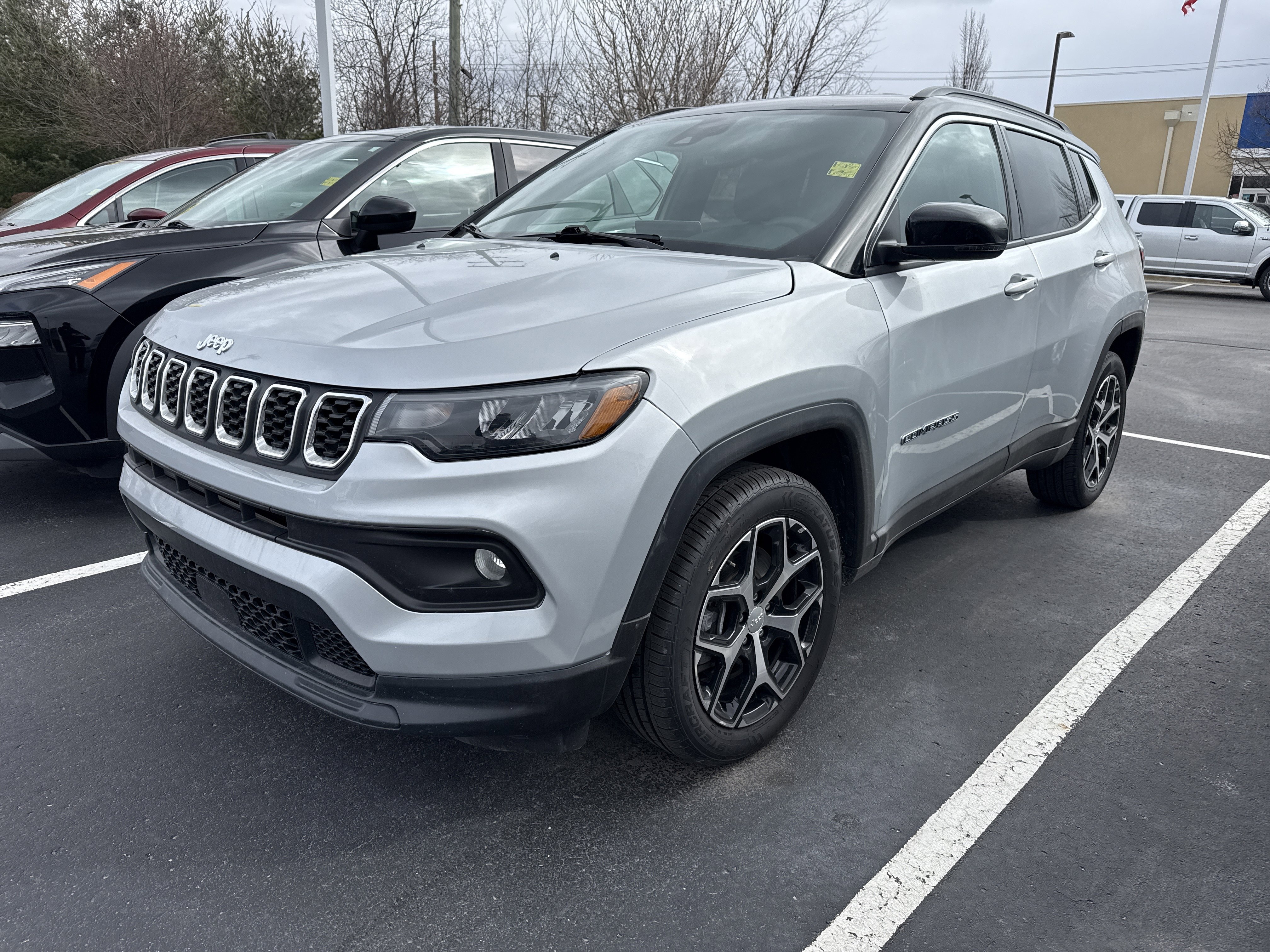 Used 2024 Jeep Compass Limited image 2