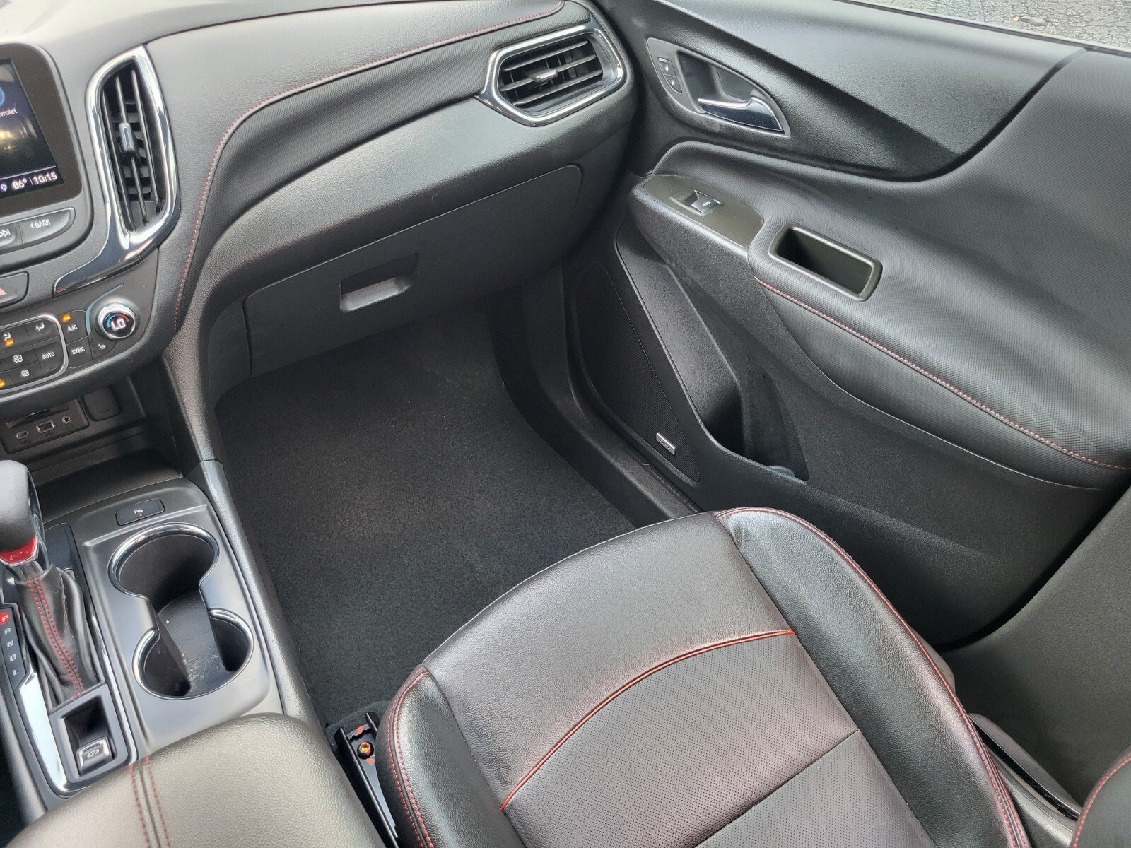 Used 2024 Chevrolet Equinox RS w/ RS Leather Package FWD image 17