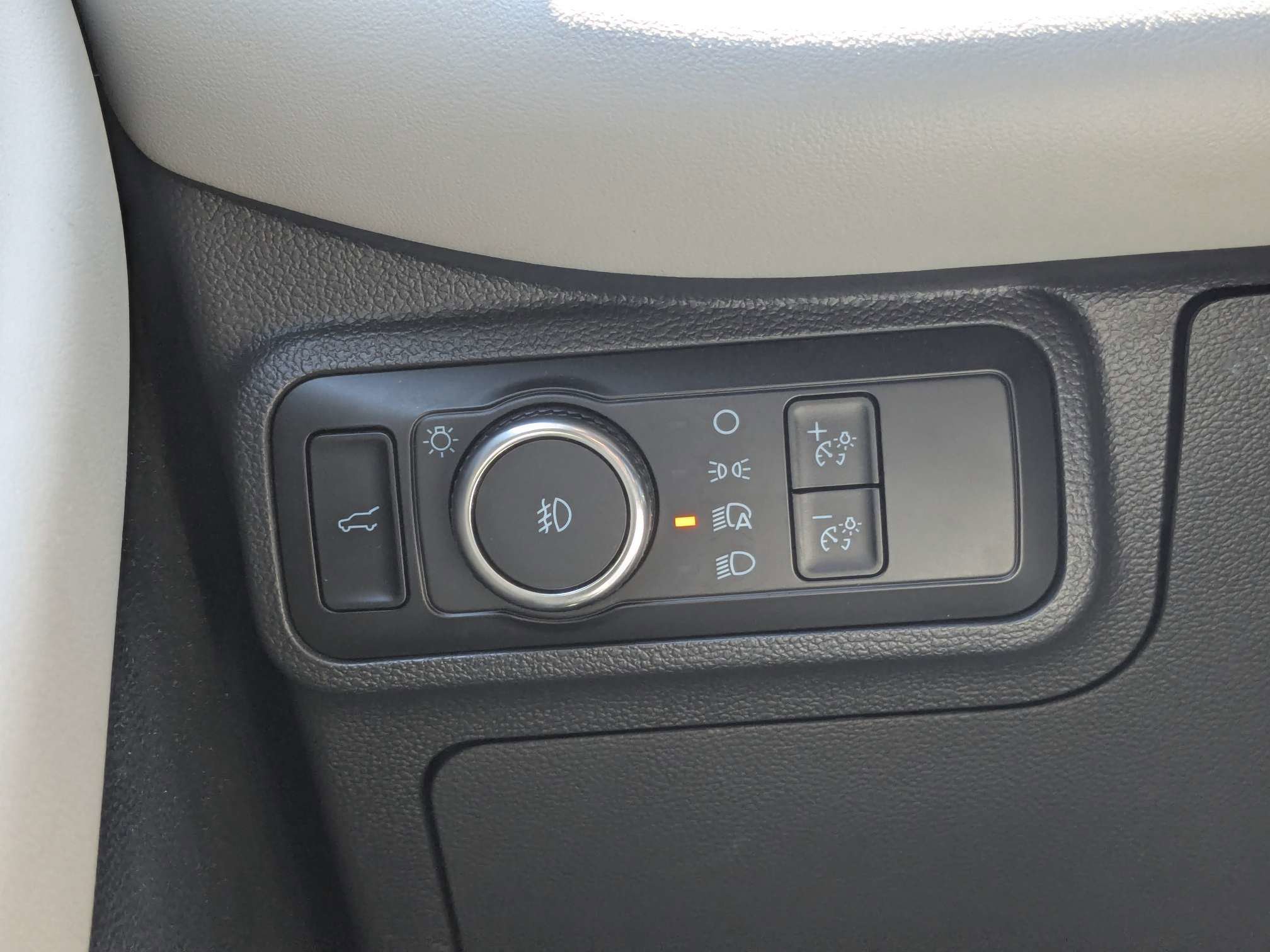 Certified 2025 Ford Explorer Active w/ Active Comfort Package RWD image 25