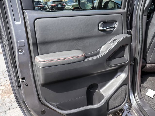Used 2022 Nissan Frontier PRO-4X w/ Technology Package AWD/4WD image 27