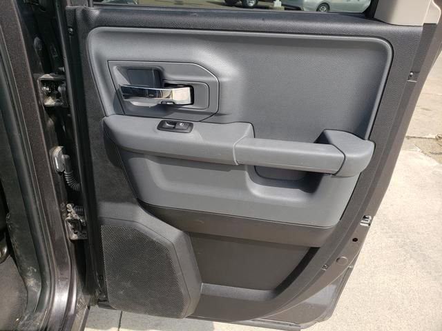 Used 2024 RAM 1500 Classic SLT AWD/4WD image 18