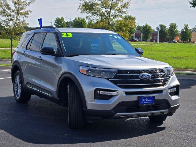 Certified 2023 Ford Explorer XLT w/ Equipment Group 202A AWD/4WD image 4