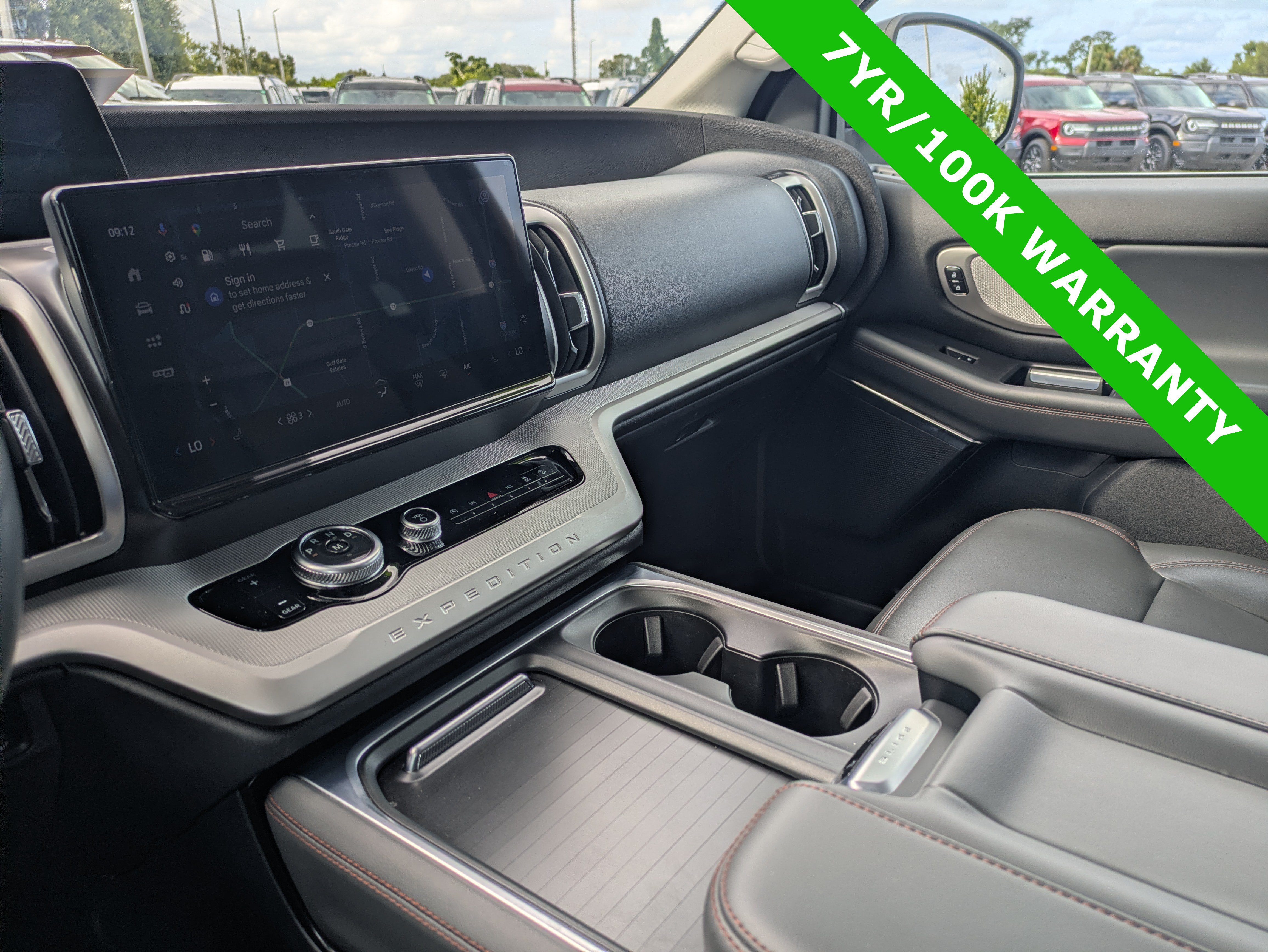 Certified 2025 Ford Expedition Active AWD/4WD image 36