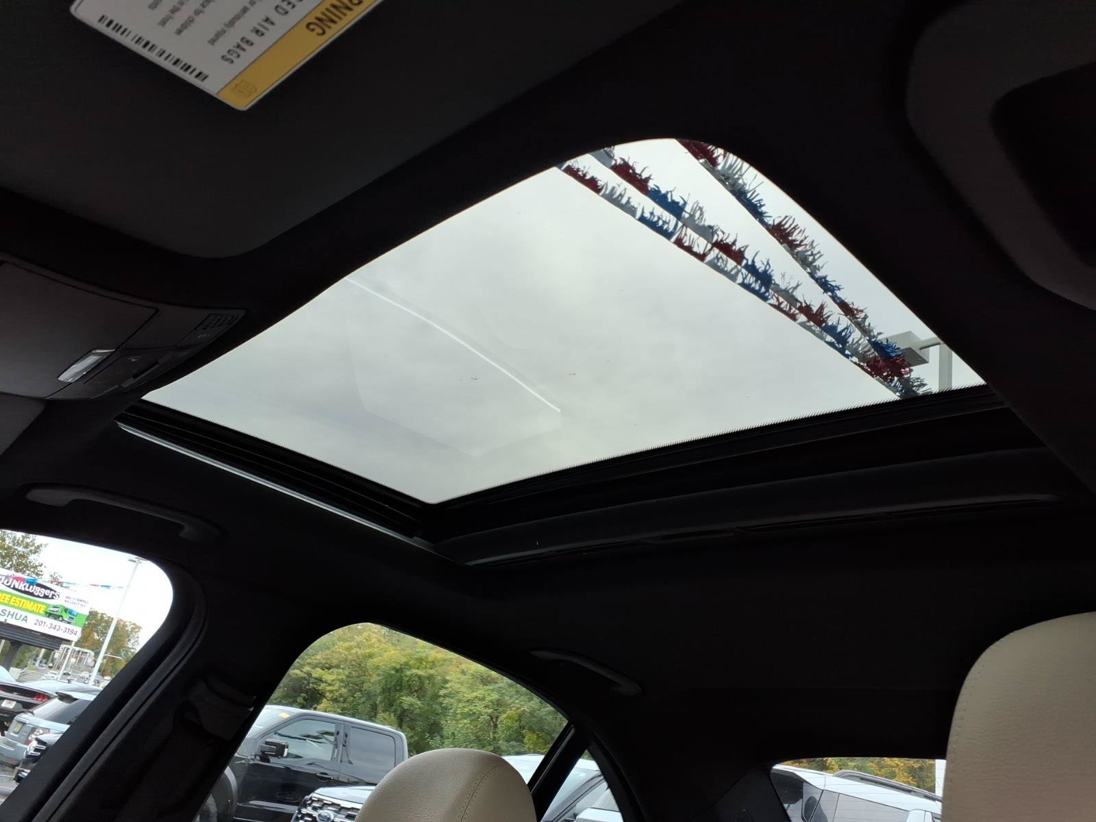 Used 2018 Mercedes-Benz C 300 4MATIC Sedan image 15