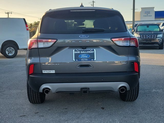 Certified 2022 Ford Escape Titanium w/ Titanium Premium Package image 3