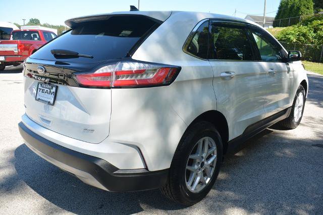 Certified 2024 Ford Edge SEL w/ Convenience Package AWD/4WD image 5