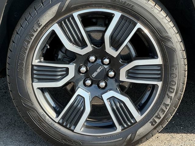 Used 2021 GMC Acadia SLT w/ Elevation Edition AWD/4WD image 17