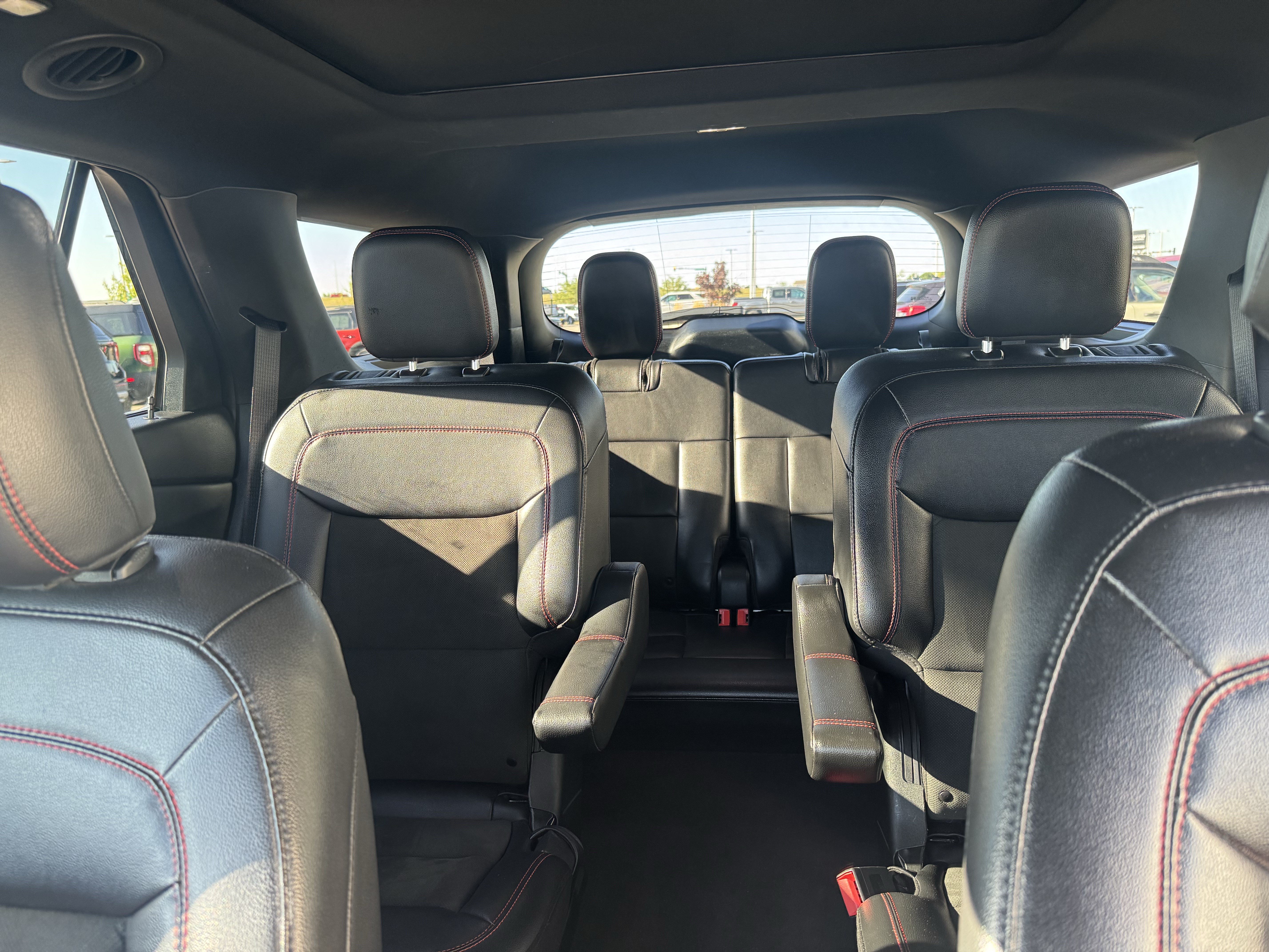 Certified 2022 Ford Explorer ST-Line w/ Class IV Trailer Tow Package AWD/4WD image 19