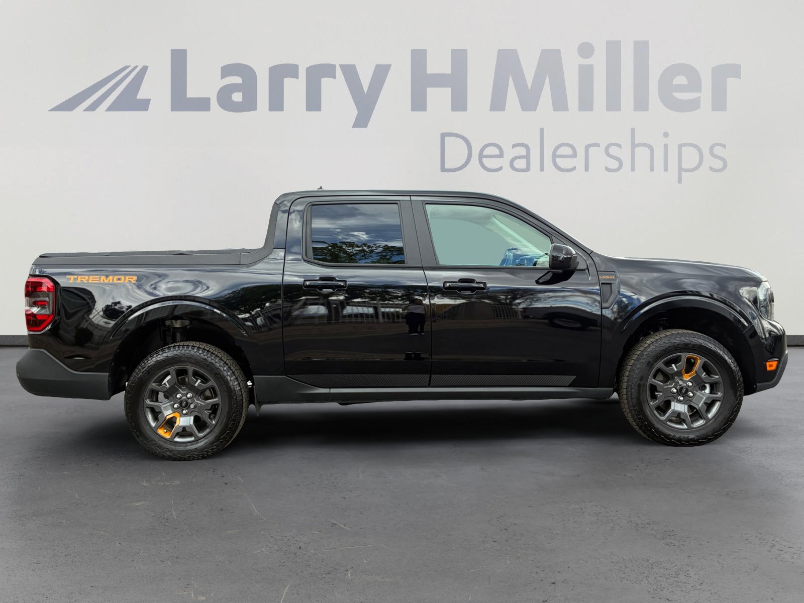 Certified 2024 Ford Maverick Tremor w/ Tremor Off-Road Package image 6