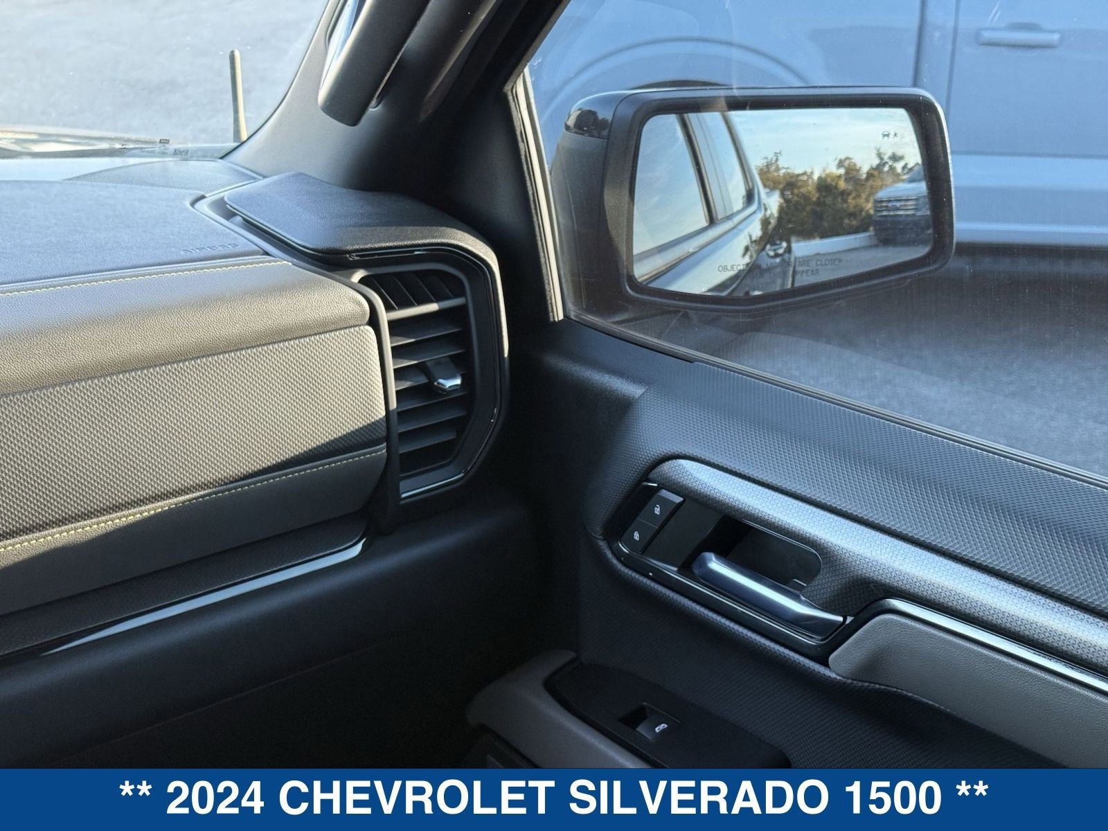 Used 2024 Chevrolet Silverado 1500 ZR2 w/ Technology Package image 18