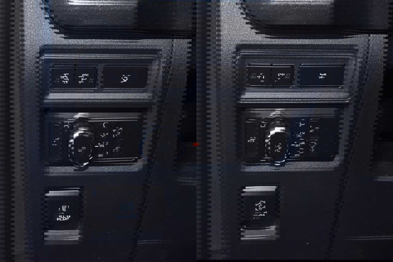 Certified 2022 Ford F150 XLT w/ Equipment Group 302A High image 32