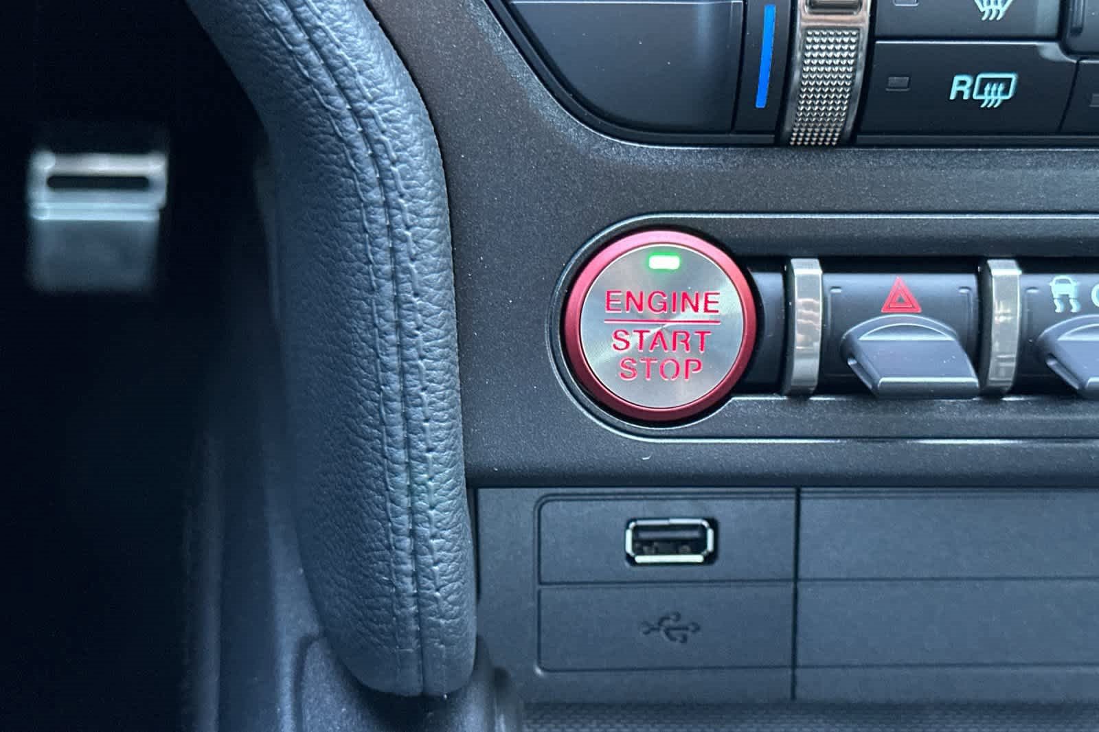 Certified 2020 Ford Mustang Shelby GT500 w/ Carbon Fiber Track Pack image 23