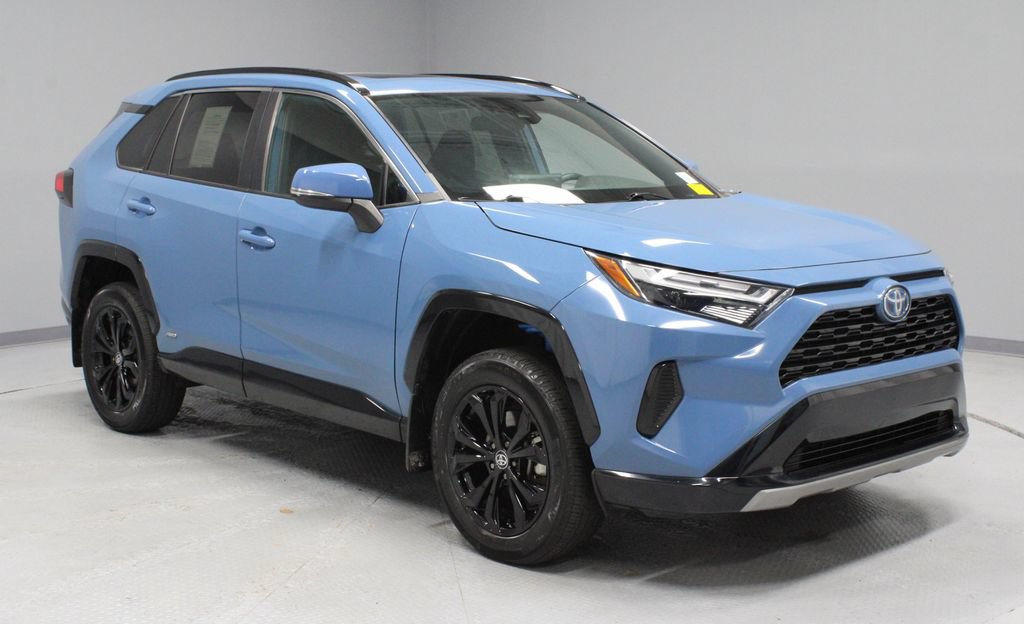 Used 2023 Toyota RAV4 SE w/ Convenience Package AWD/4WD video 1