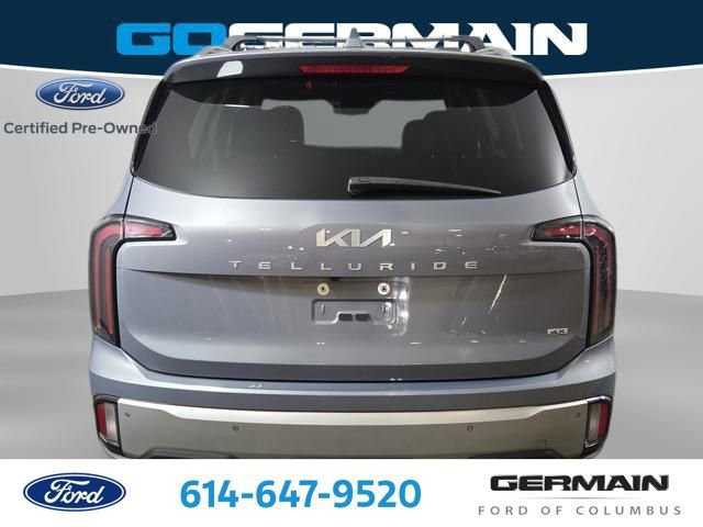 Used 2024 Kia Telluride EX w/ EX Captain's Chair Package image 4