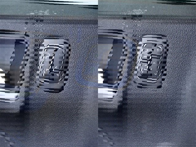 Certified 2025 Ford Escape Platinum image 25