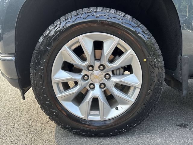 Used 2020 Chevrolet Silverado 1500 Custom w/ Custom Value Package AWD/4WD image 10