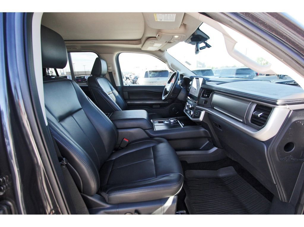 Certified 2022 Ford Expedition XLT RWD image 29