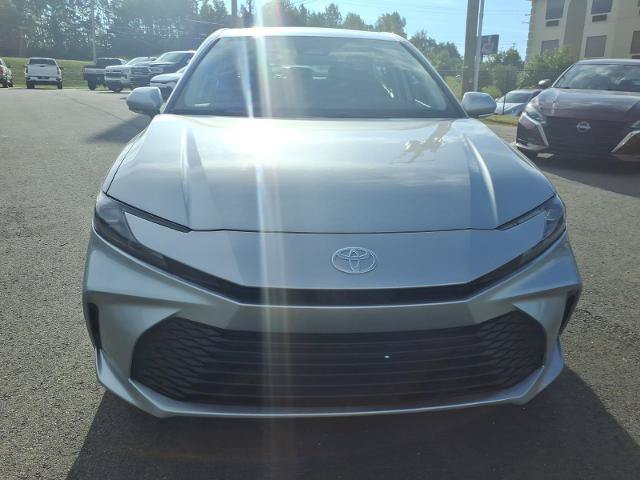 Used 2025 Toyota Camry LE FWD image 6