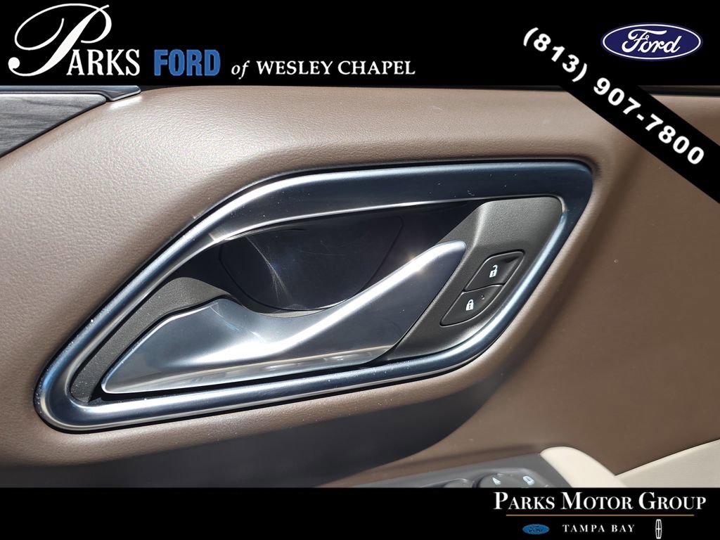 Used 2024 GMC Yukon XL SLT image 17