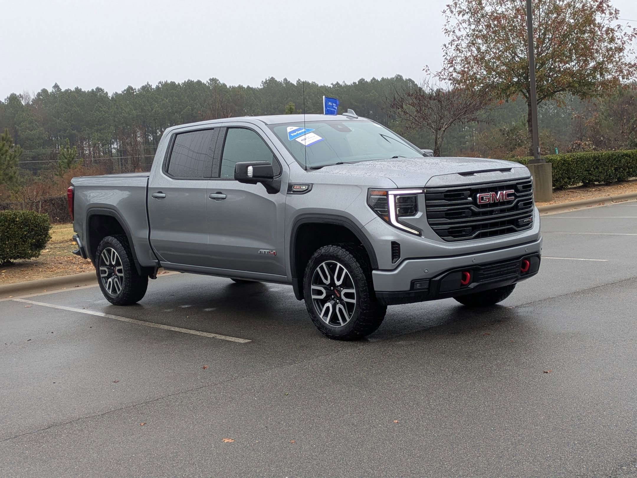 Used 2024 GMC Sierra 1500 AT4 w/ Technology Package image 2