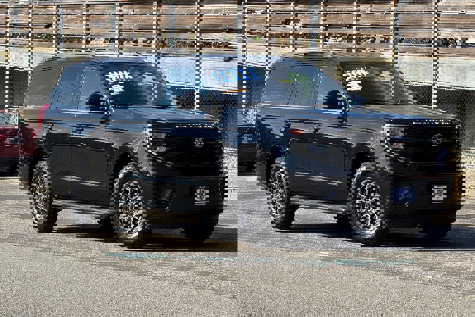 Certified 2025 Ford Expedition Active image 2