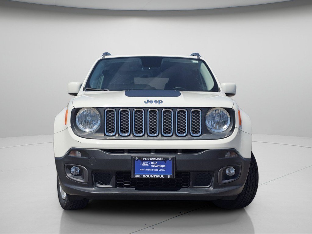 Used 2017 Jeep Renegade Latitude AWD/4WD image 3