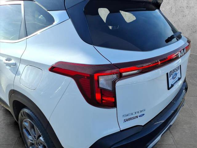 Used 2024 Kia Seltos S image 11