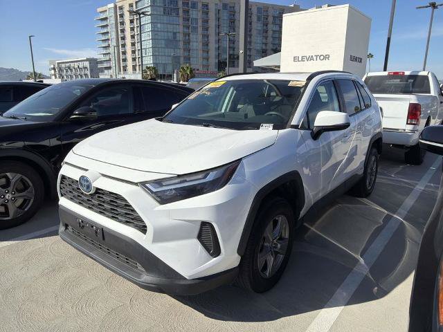 Used 2022 Toyota RAV4 XLE w/ Convenience Package AWD/4WD image 14