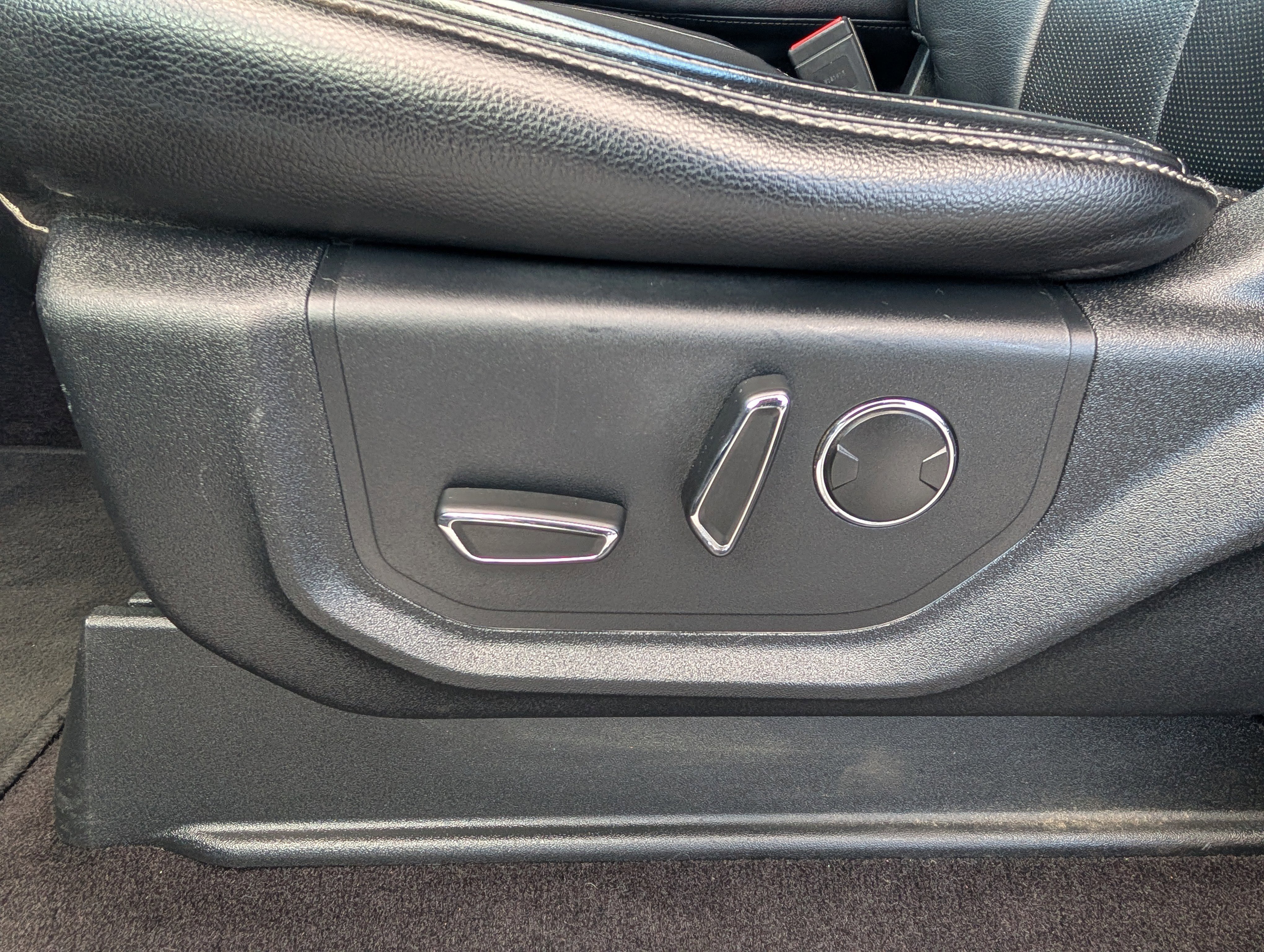 Certified 2018 Ford F150 Lariat image 17