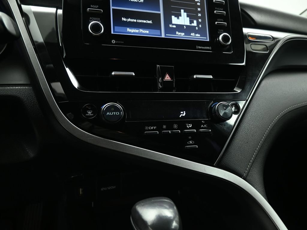 Used 2022 Toyota Camry SE image 15