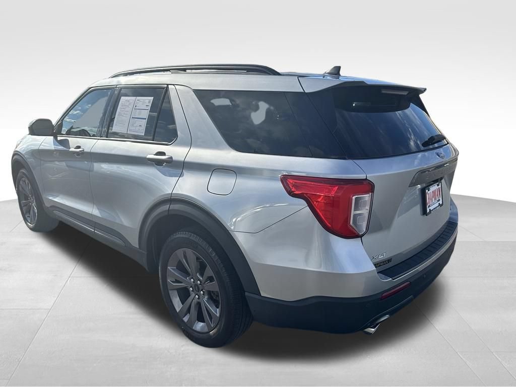 Certified 2023 Ford Explorer XLT w/ Equipment Group 202A AWD/4WD image 6