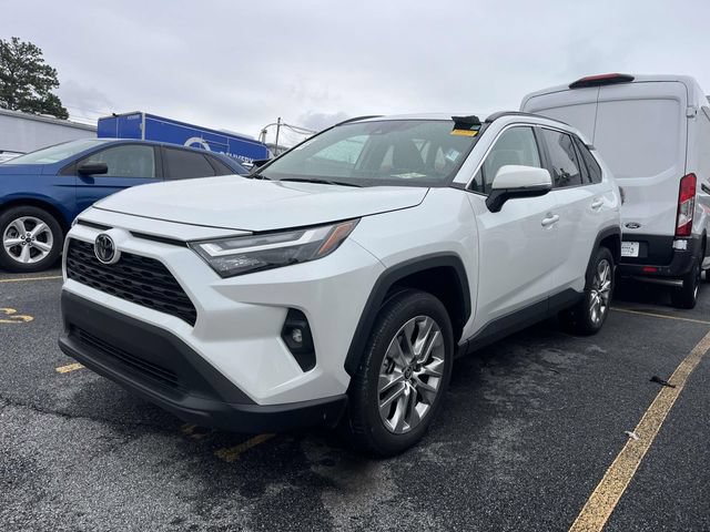 Used 2025 Toyota RAV4 XLE Premium FWD image 8