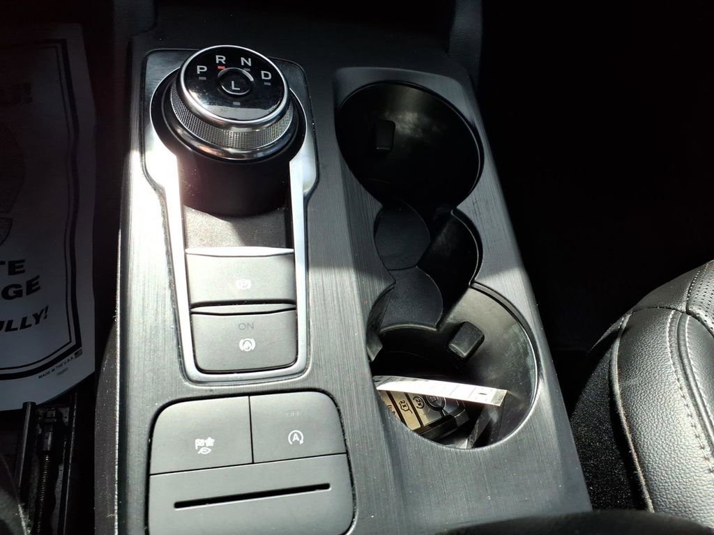 Certified 2022 Ford Escape SEL AWD/4WD image 23