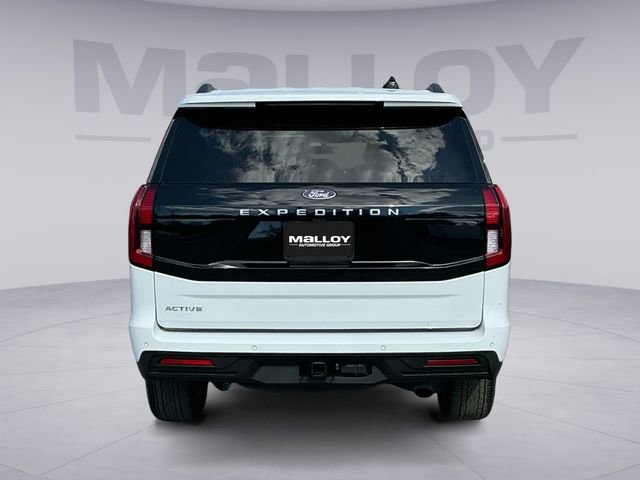Certified 2025 Ford Expedition Active AWD/4WD image 4