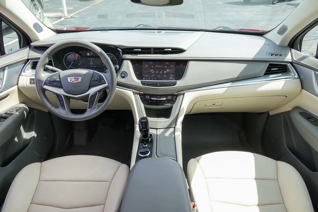 Used 2021 Cadillac XT5 Premium Luxury w/ LPO, Floor Liner Package image 8