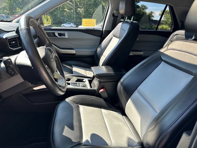 Certified 2023 Ford Explorer XLT w/ Equipment Group 202A AWD/4WD image 41