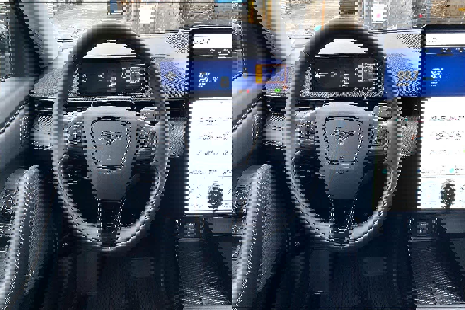 Certified 2025 Ford Mustang Mach-E Premium image 5