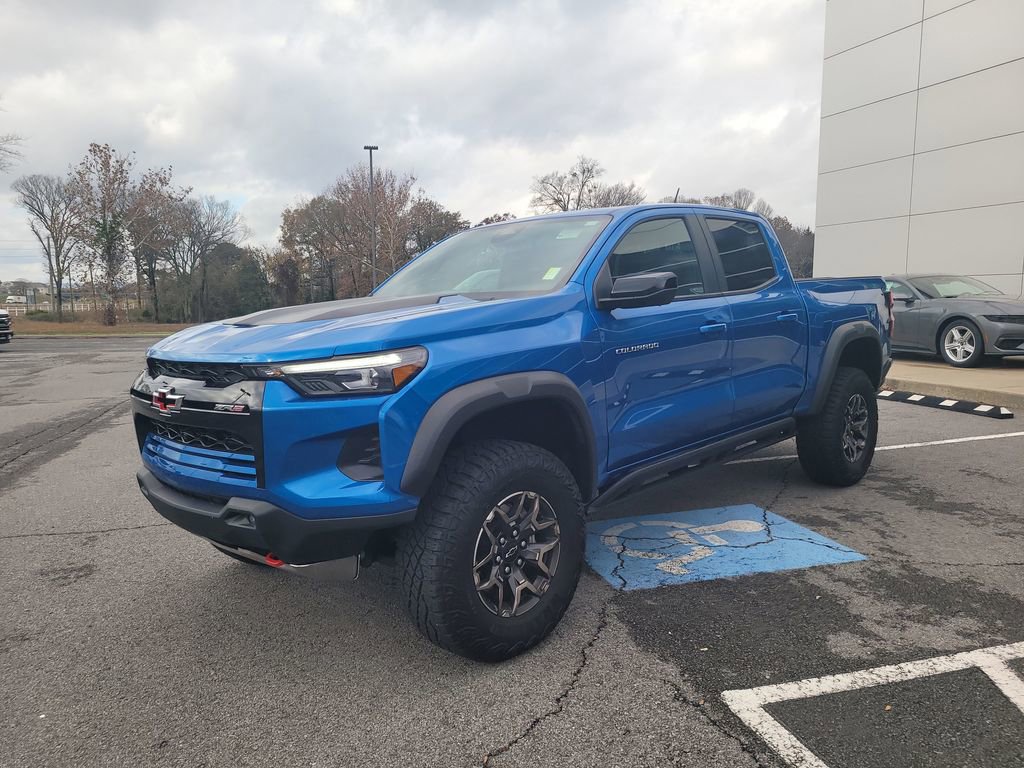 Used 2024 Chevrolet Colorado ZR2 w/ Technology Package image 6