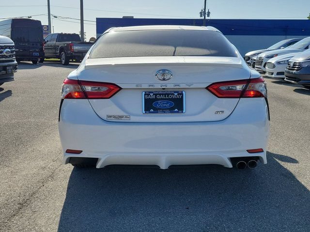 Used 2018 Toyota Camry SE FWD image 5
