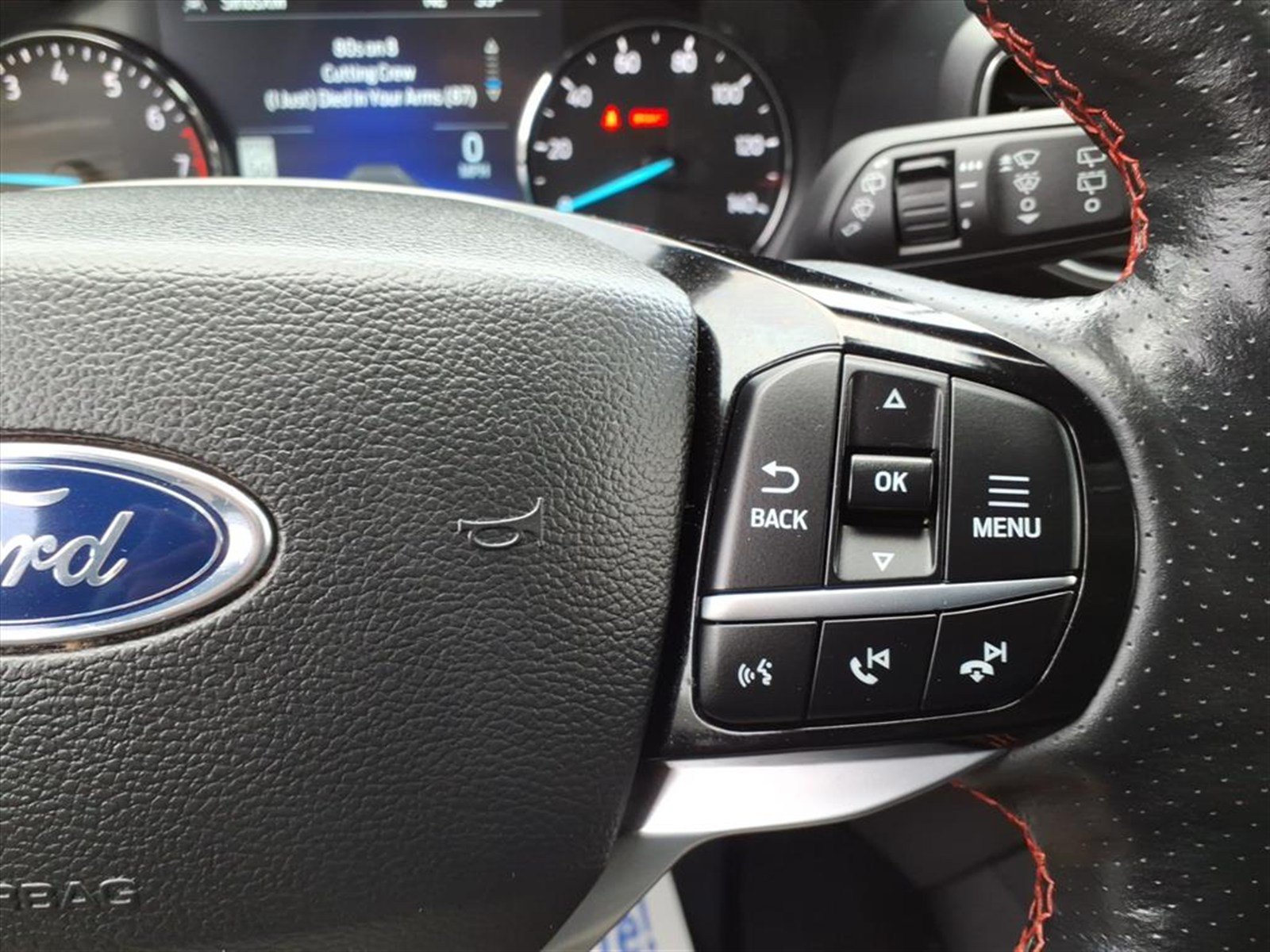 Certified 2022 Ford Explorer ST-Line w/ Class IV Trailer Tow Package AWD/4WD image 18