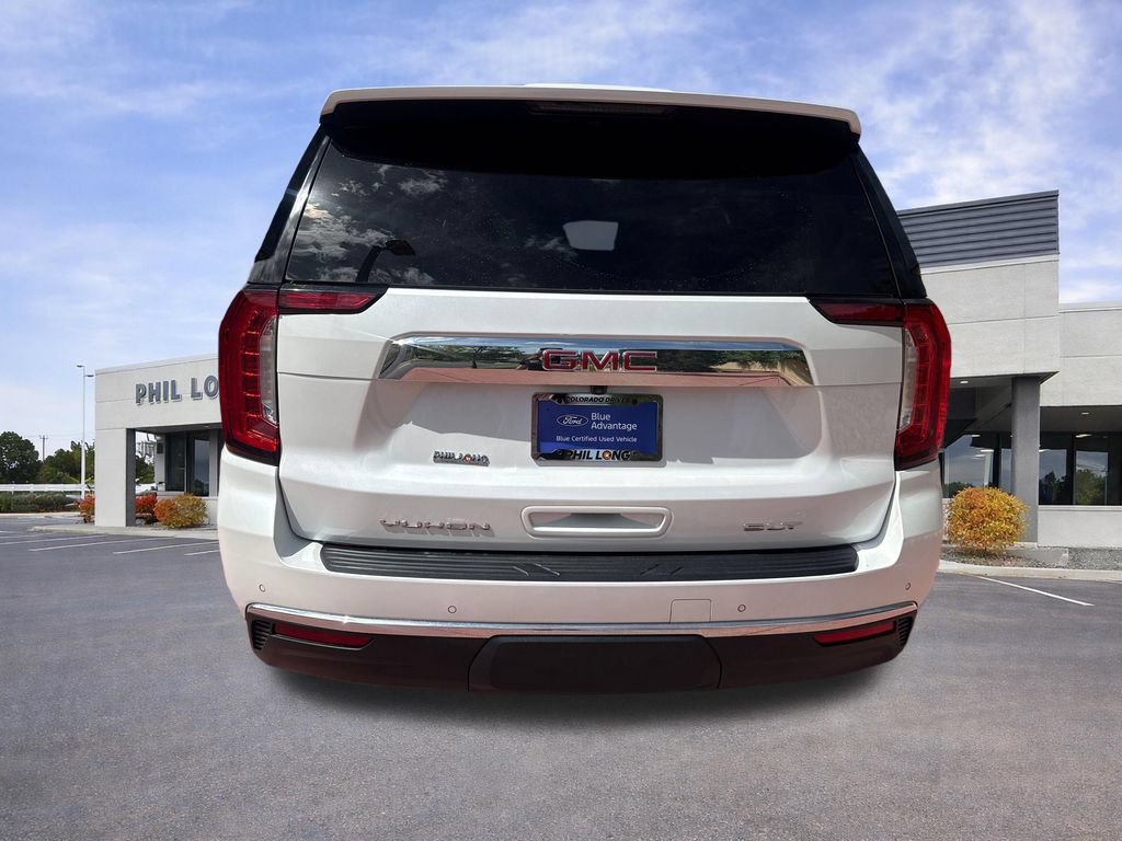 Used 2023 GMC Yukon SLT w/ SLT Luxury Package AWD/4WD image 7