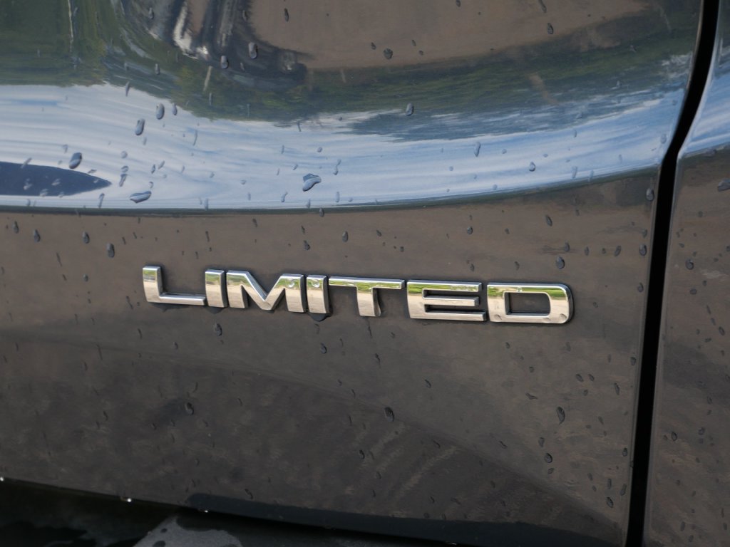 Used 2021 Jeep Renegade Limited w/ Sun & Sound Group AWD/4WD image 8