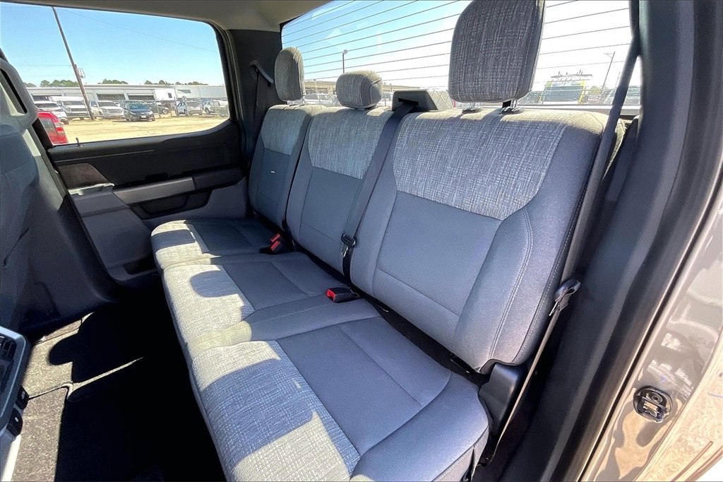 Certified 2021 Ford F150 XLT w/ Equipment Group 302A High image 19