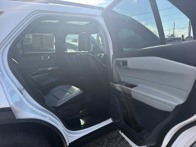 Certified 2021 Ford Explorer XLT w/ Equipment Group 202A AWD/4WD image 40