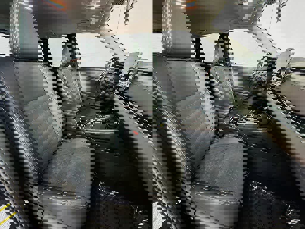 Used 2024 Mitsubishi Outlander SE image 15