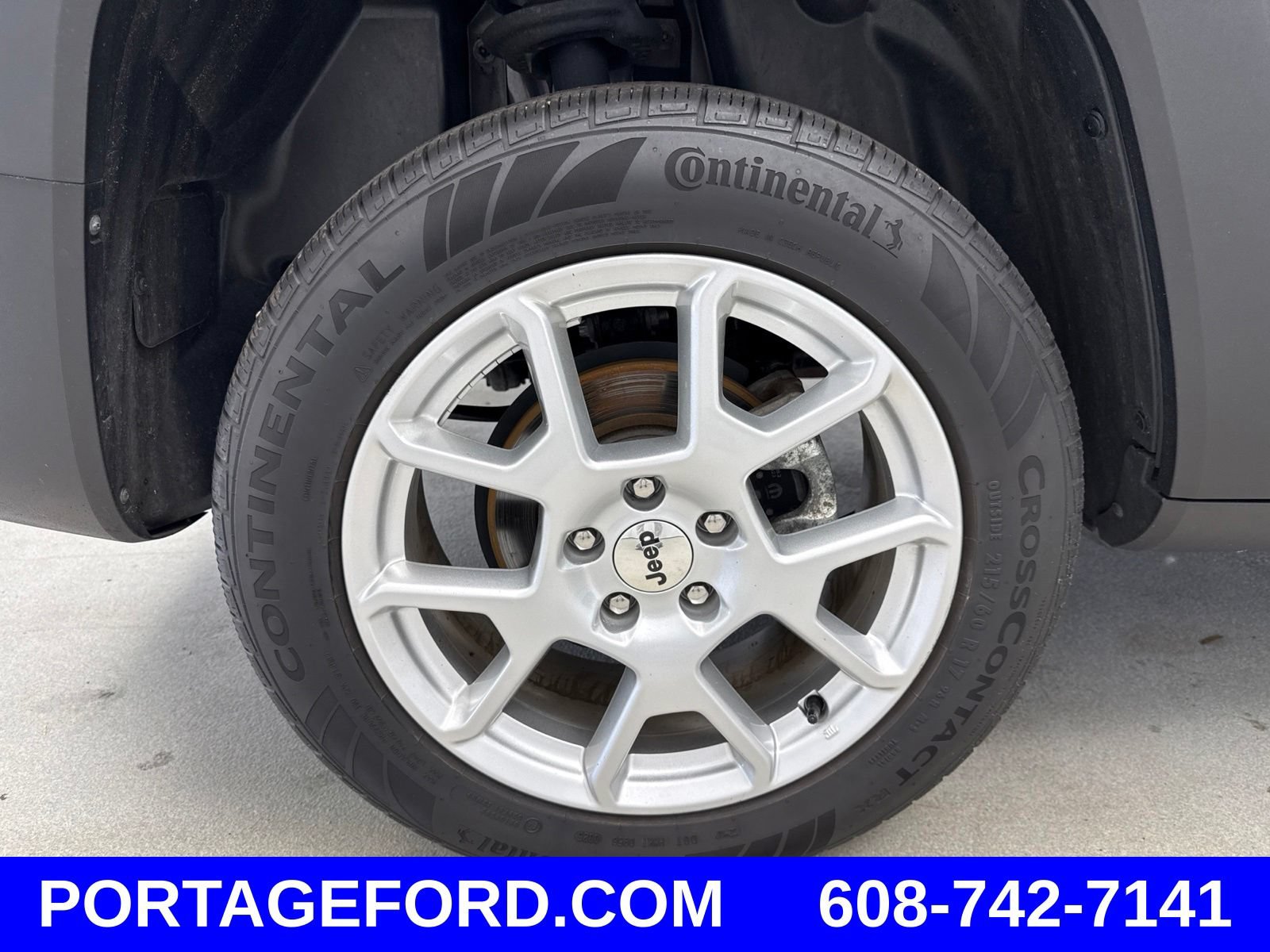 Used 2023 Jeep Renegade Latitude AWD/4WD image 41