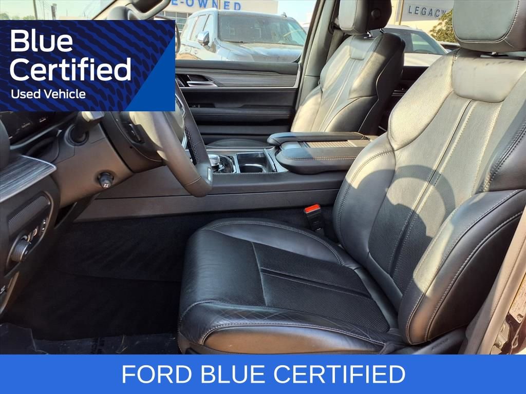 Used 2024 Jeep Wagoneer L Series II w/ Flexible Seating Group AWD/4WD image 26