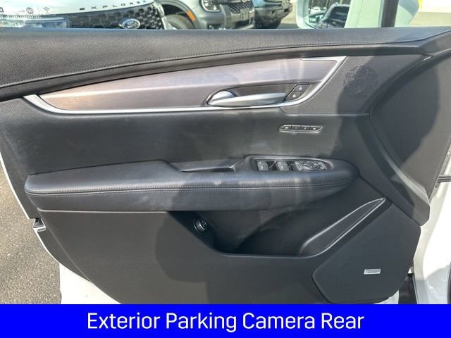 Used 2018 Cadillac XT5 Luxury w/ Driver Awareness Package image 17